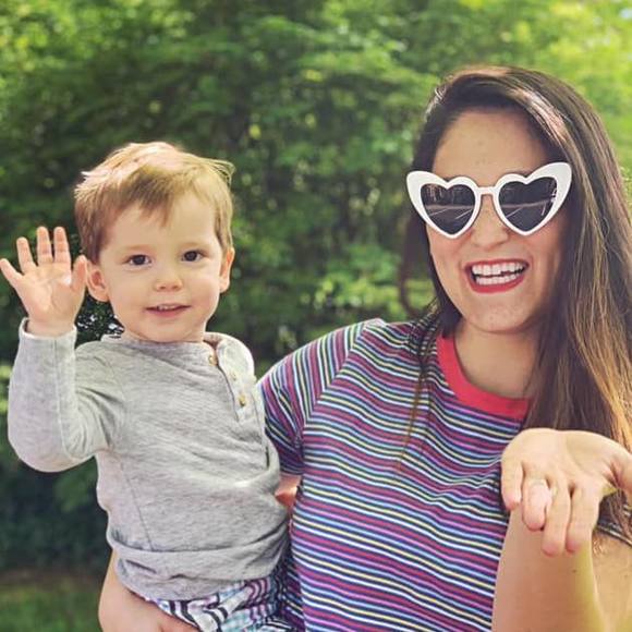 Meet your Posher, Melissa - Picture 1 of 1